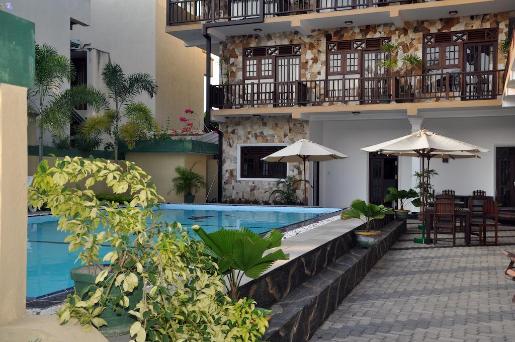 Scandinavia Hotel Hikkaduwa Dış mekan fotoğraf