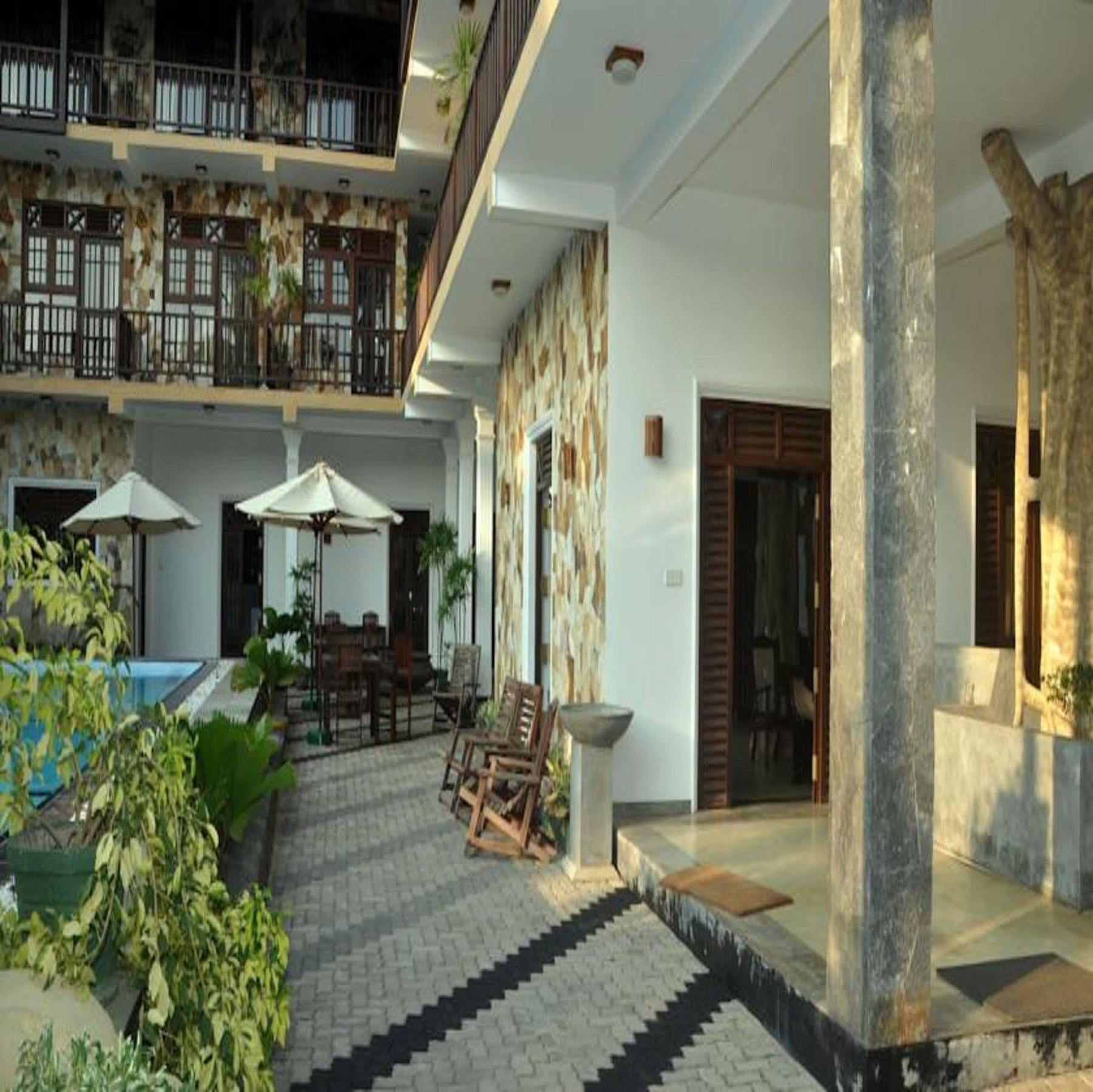 Scandinavia Hotel Hikkaduwa Dış mekan fotoğraf