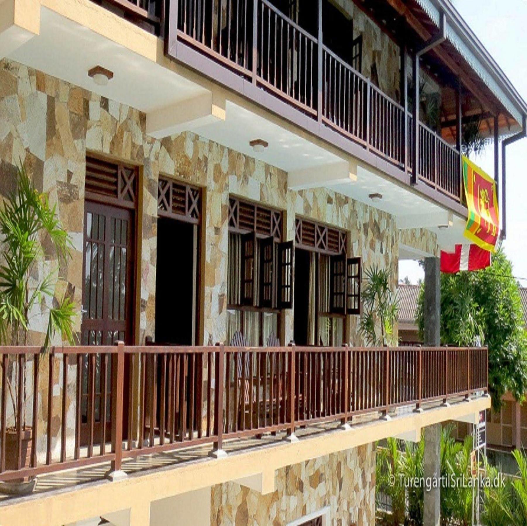 Scandinavia Hotel Hikkaduwa Dış mekan fotoğraf